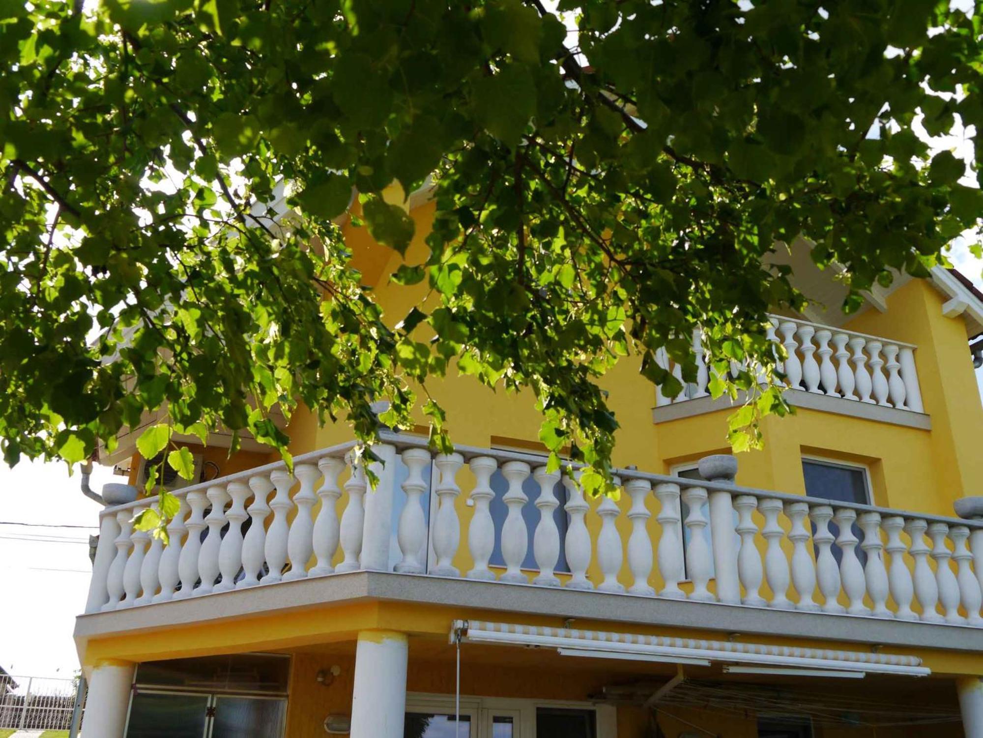 Apartments In Alsopahok/Balaton 27597 Экстерьер фото